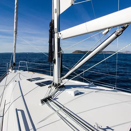 Beneteau Oceanis 38 - Arsen Sailing Boat بوتيل *
