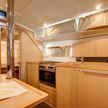 Beneteau Oceanis 38 - Arsen Sailing Boat سبليت
