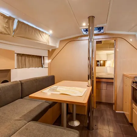 Beneteau Oceanis 38 - Arsen Sailing Boat 보트호텔 *